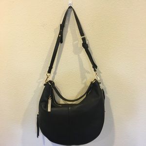Vince Camuto Bags - Vince Camuto felax hobo black bag Vince Camuto Bags - Vince Camuto felax hobo black bag